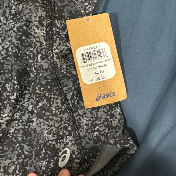 NEW ASICS Running Lined Short size XL - Picture 3 of 7